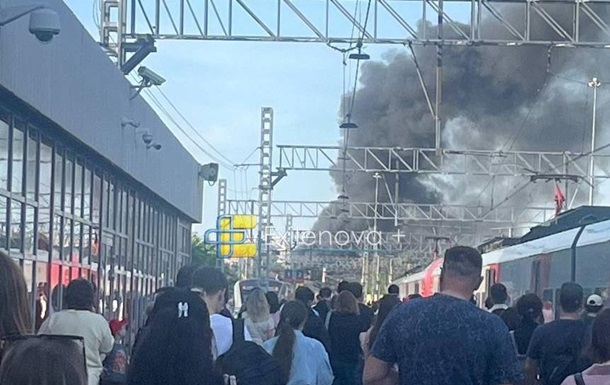 Паніка на Фінляндському вокзалі: У Санкт-Петербурзі після вибуху горить оборонний завод "Арсенал" (відео)