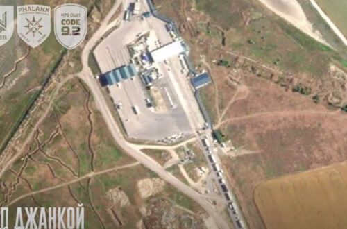 "Переходимо до патрулювання ворожої логістики з Криму та блокування спроб відновлення переправ": Сили оборони б'ють по мостах, що з'єднують ТОТ материкової України з анексованим півостровом (відео)