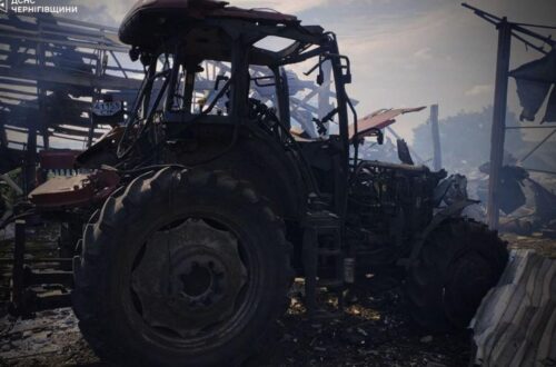 Дрон вибухнув біля тракториста на Чернігівщині