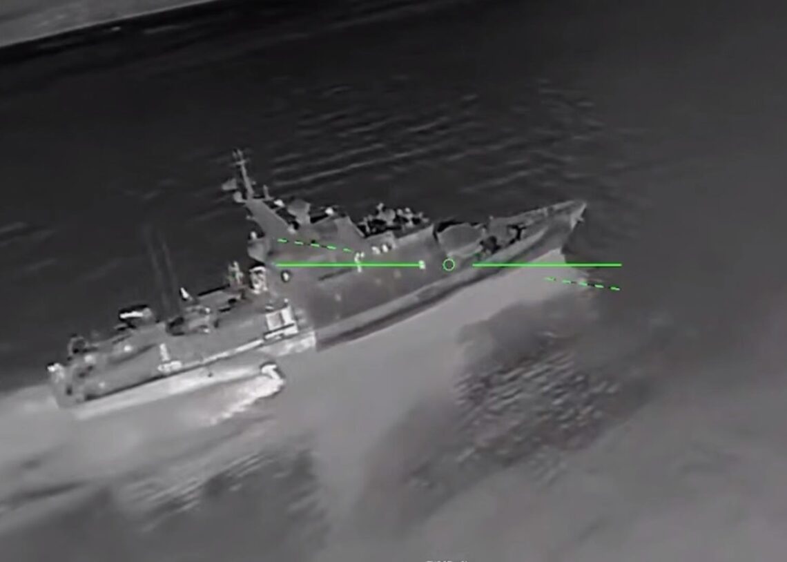СБС уразили сторожовий корабель росіян в Криму