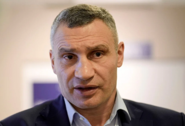 Не вистачає, але... "Укриття стоять напівпорожні, постійно відкриваємо нові", -  Кличко після жорстокої повітряної атаки закликав киян активніше ховатися