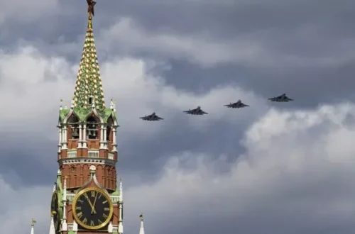 Можуть дякувати власній ППО: Падіння Су-57 під Москвою — це, ймовірно, сигнал, що Ватерлоо Путіна наближається, - The Telegraph