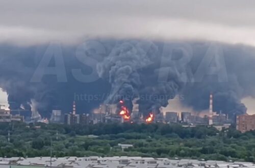 "Флеш" закликав росіян "закінчувати це божевілля"