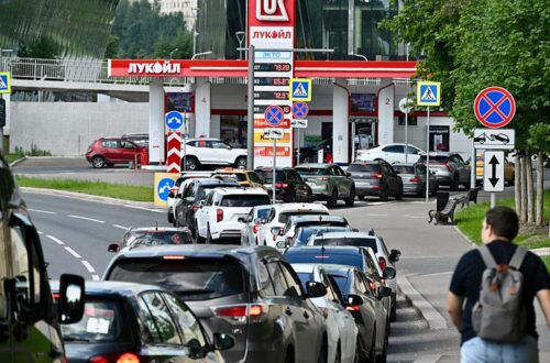 У Путіна підтвердили переговори щодо імпорту бензину