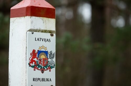 РФ і Білорусь стоять за напливом мігрантів перед виборами - прем'єр Латвії