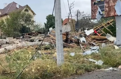 Росіяни скинули бомби на Херсон, є постраждалі