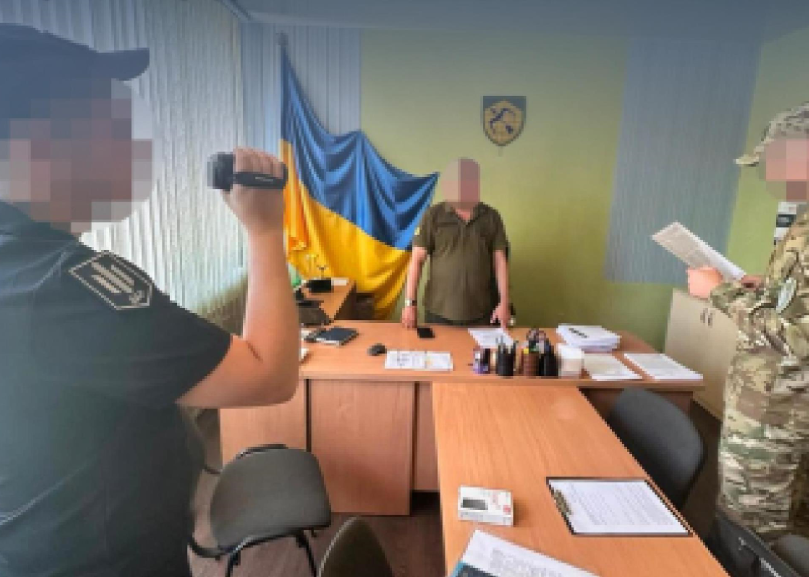 Операція Чесний призов: проведено 61 обшук, повідомлено 15 підозр