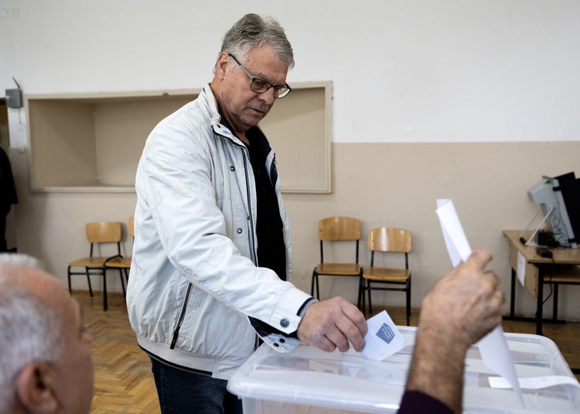 У Болгарії обирають президента: явка нижча, ніж у 2021 році